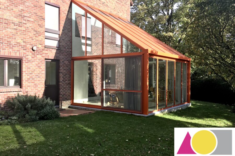 Aluminium veranda renovatie Brussel Reynaers vergaderruimte in tuin