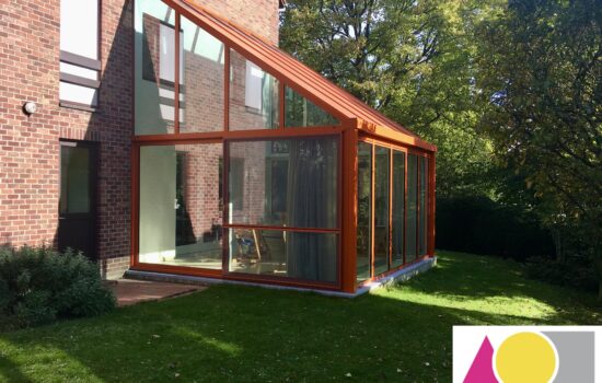 Nieuwe veranda met Reynaers aluminium profielen Aluminium veranda renovatie Brussel Reynaers vergaderruimte in tuin